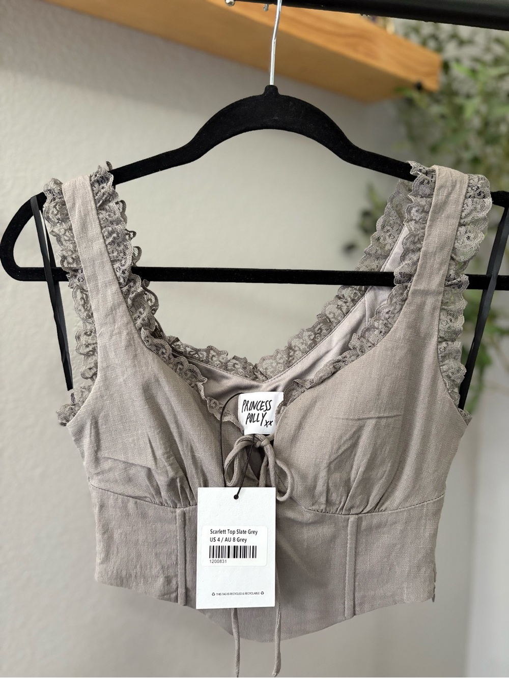 NWT Princess Polly Lace-Trim Tie-Front Cropped Top Size 4 - Picture 2 of 7